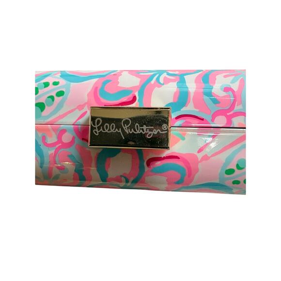 Lilly Pulitzer Lidia Minaudière Clutch Love Bug Print NEW NWT $128 - Picture 2 of 7